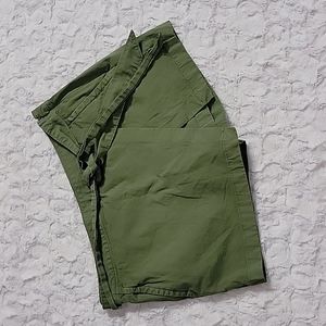 Vineyard Vines Olive Green Skort, Women's Size 4, Great Condition!